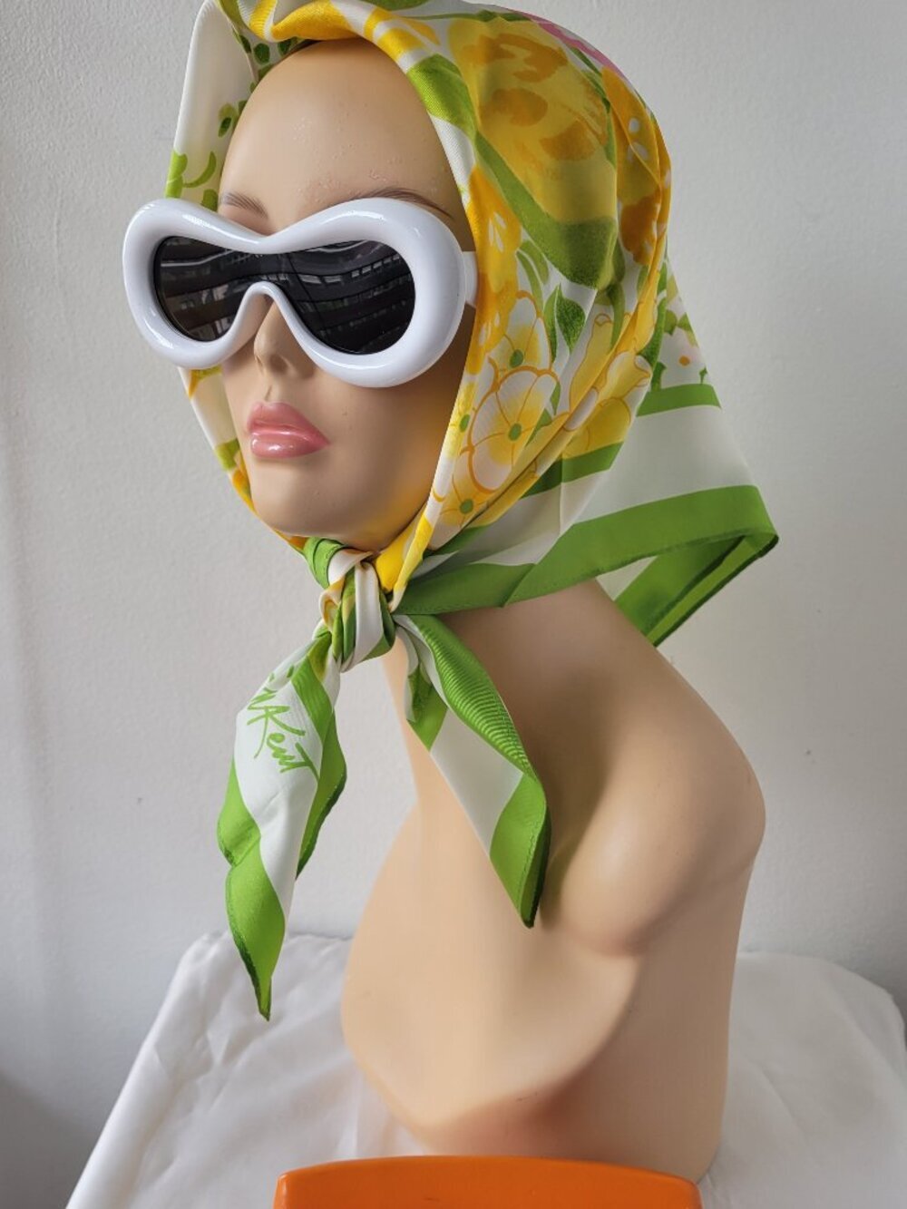 Glam Vintage Wide Frame Oval White Fashion Inflated Sunglasses